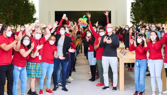 Unionized Apple Retail Employees want Tips from Customers