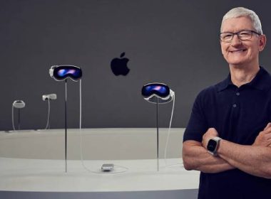AAPL hits high record on Vision Pro launch