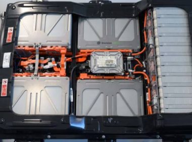 Nissan recycling old EV batteries